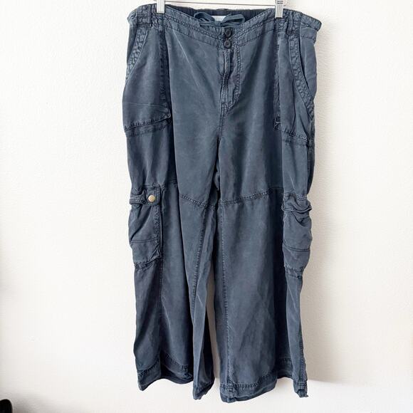 PILCRO x ANTHROPOLOGIE | Len Beach Cargo Pants Viscose Linen Navy Blue | 18W - Picture 3 of 8